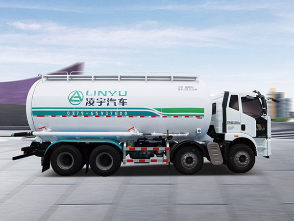 干混砂浆运输车如何提升建筑工程的物料运输效率？